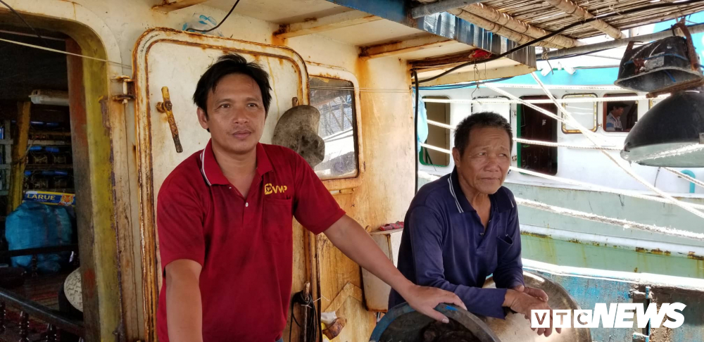 bi-tan-cong-cuop-can-mo-hoi-nuoc-mat-ngu-dan-quang-nam-van-kien-cuong-bam-dao-hoang-sa-1688