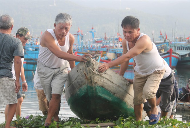 Anh bao so 13 keu goi ngu dan vao bo